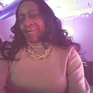 Meet your Posher, Cinder